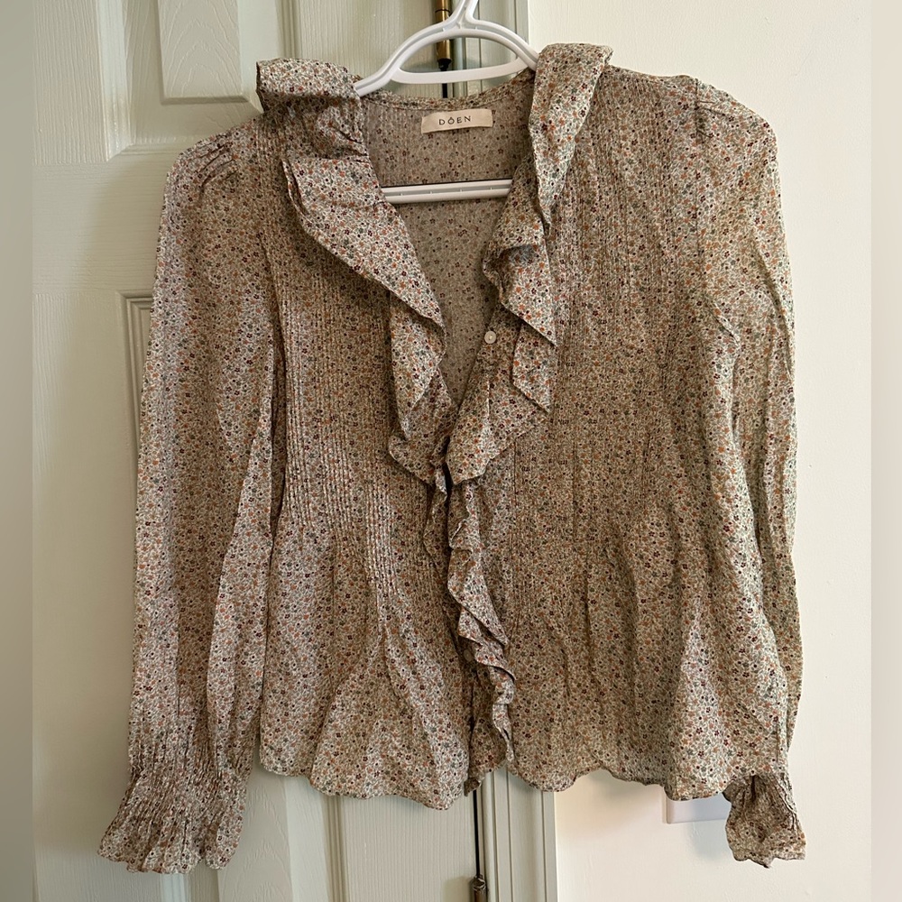 Doen hardy top in mustard California wildflower